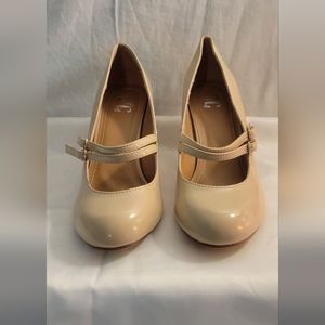 *NEW* Journee Collection mary janes